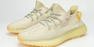 adidas Yeezy Boost 350 V2 Light UV发售日期